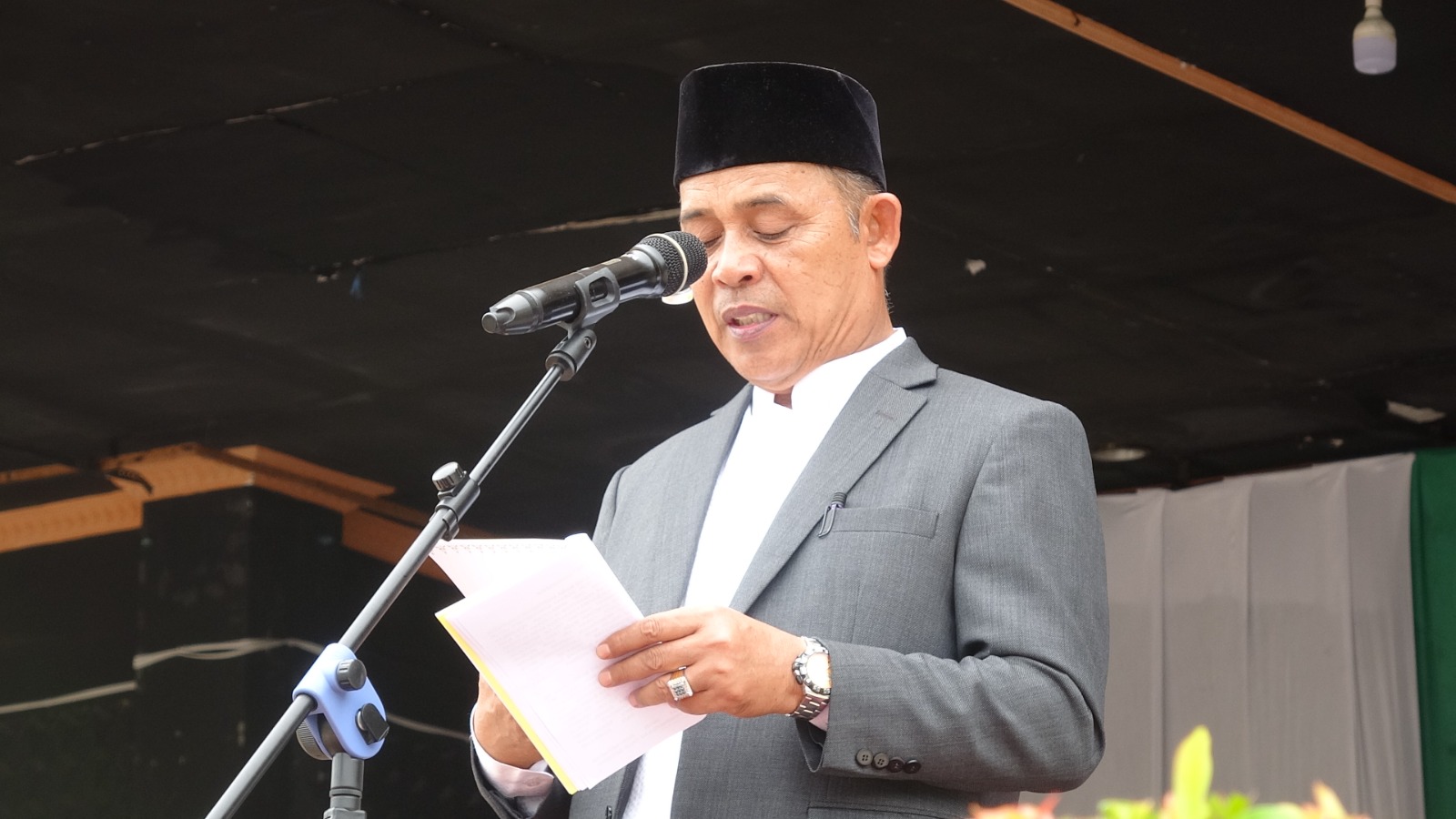 Bupati Inhil Herman Jadi Irup Hari Santri